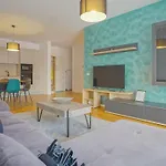 Downtown Premium Apartments